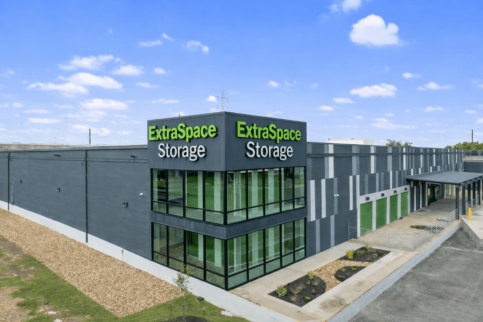Extra Space — San Antonio Commerce