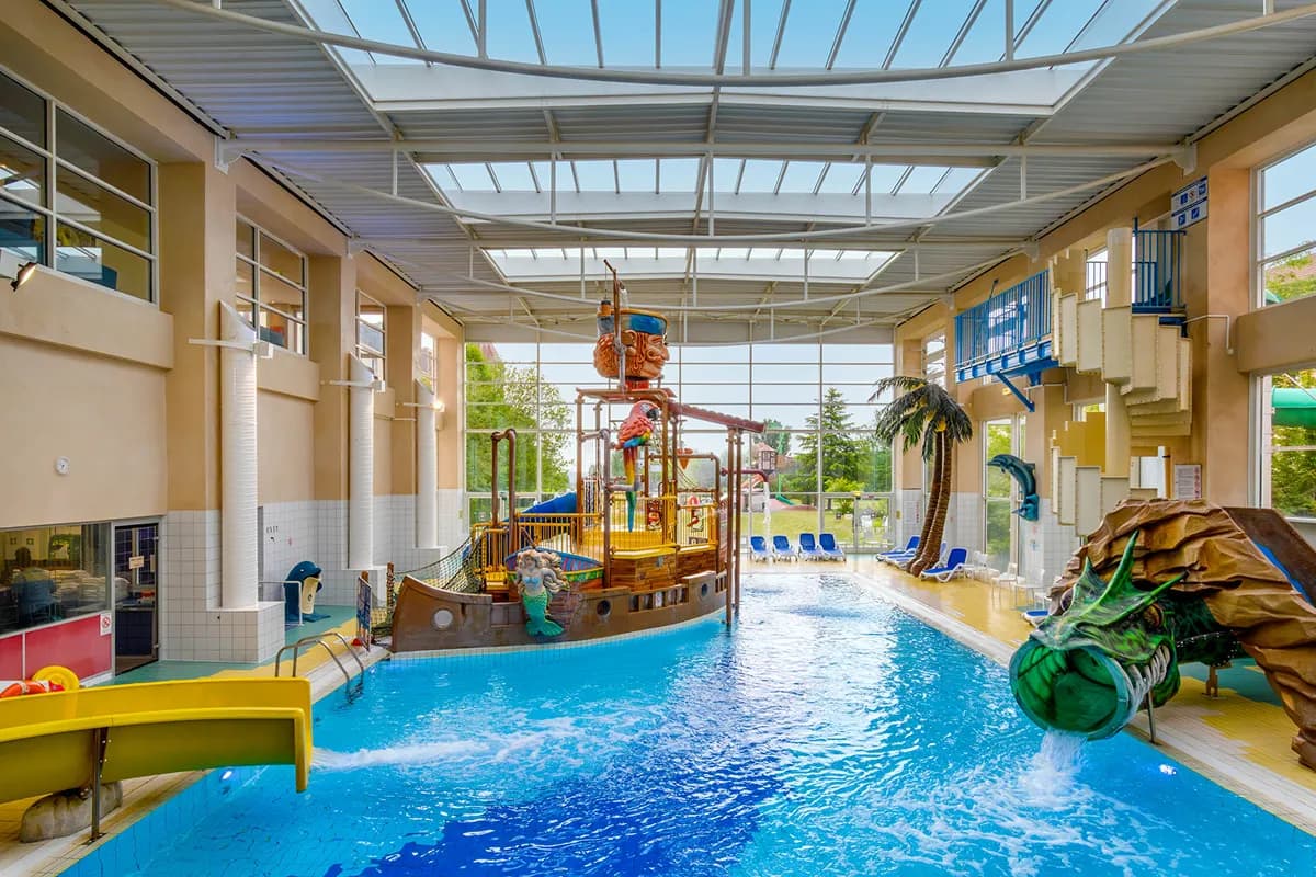 Explorers Hotels — Disneyland Paris — image 2